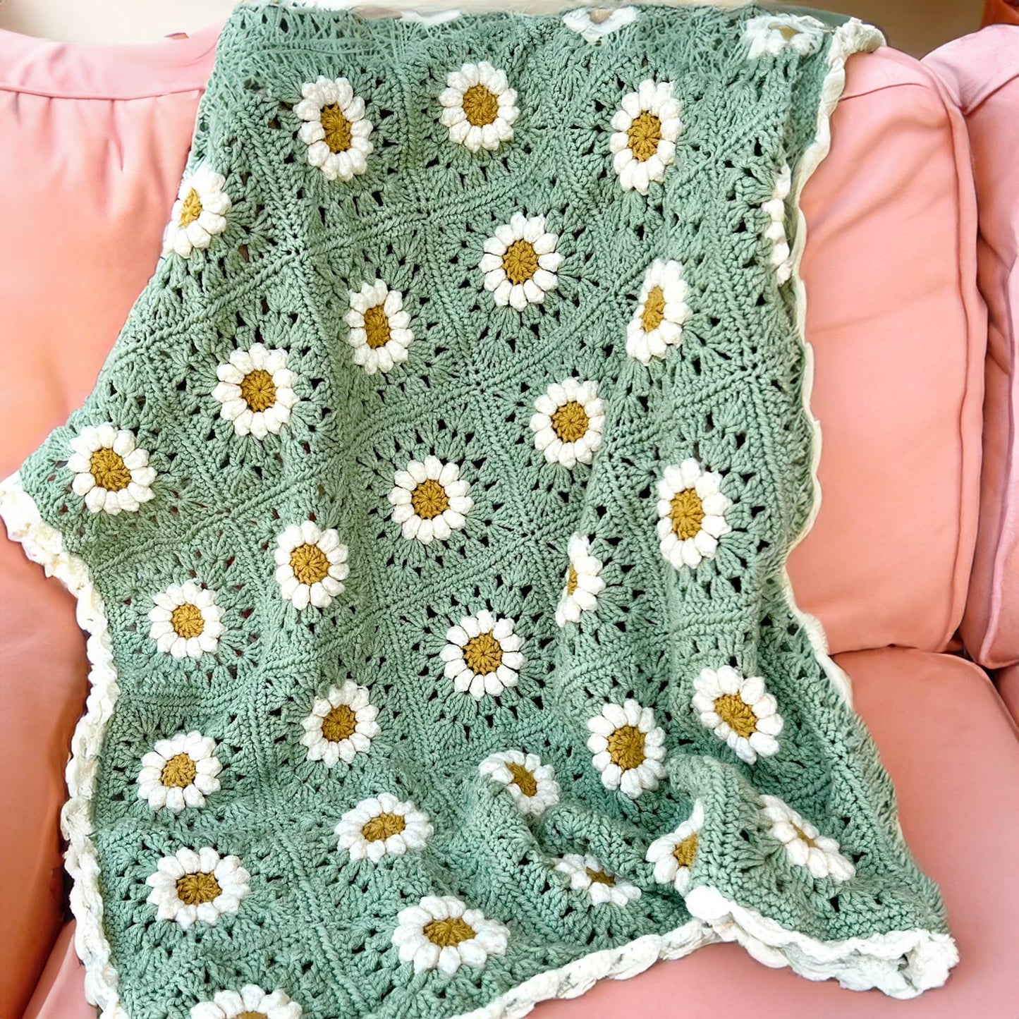 Daisy Granny Square Blanket Crochet Pattern