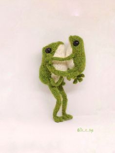 Frog Cool Knitting Pattern