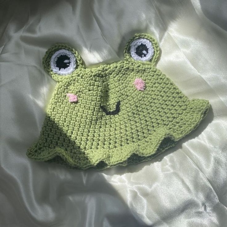 Frog Bucket Hat Crochet Pattern