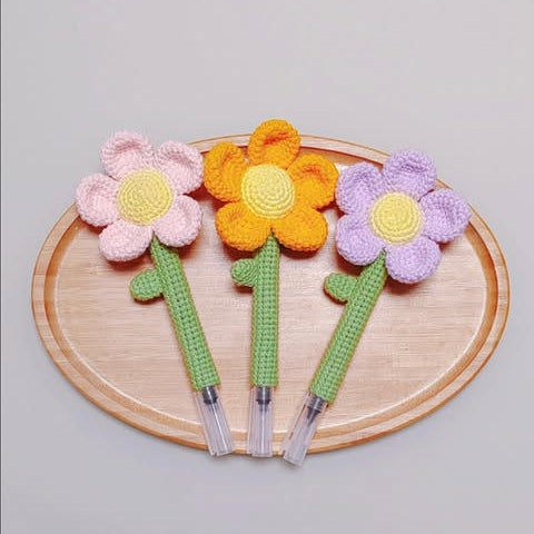 Bloomy Pen Case Crochet Pattern