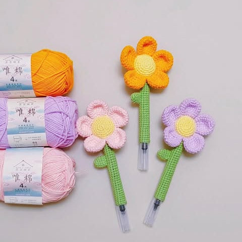 Bloomy Pen Case Crochet Pattern
