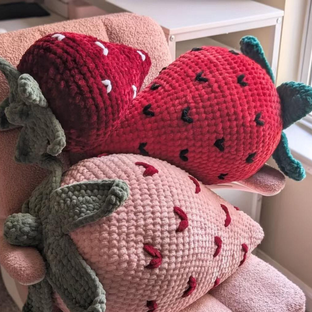 Big Strawberry Crochet Pattern