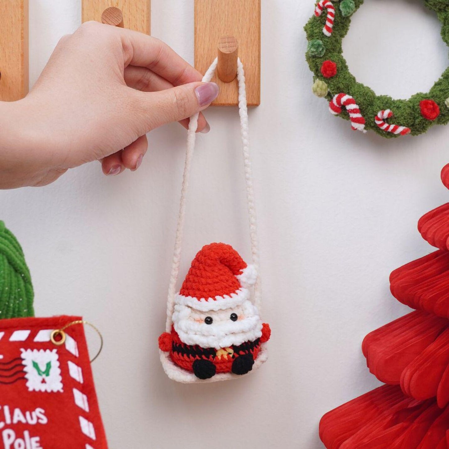Hanging Santa Claus Crochet Pattern