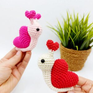 Valentine Snail Crochet Pattern